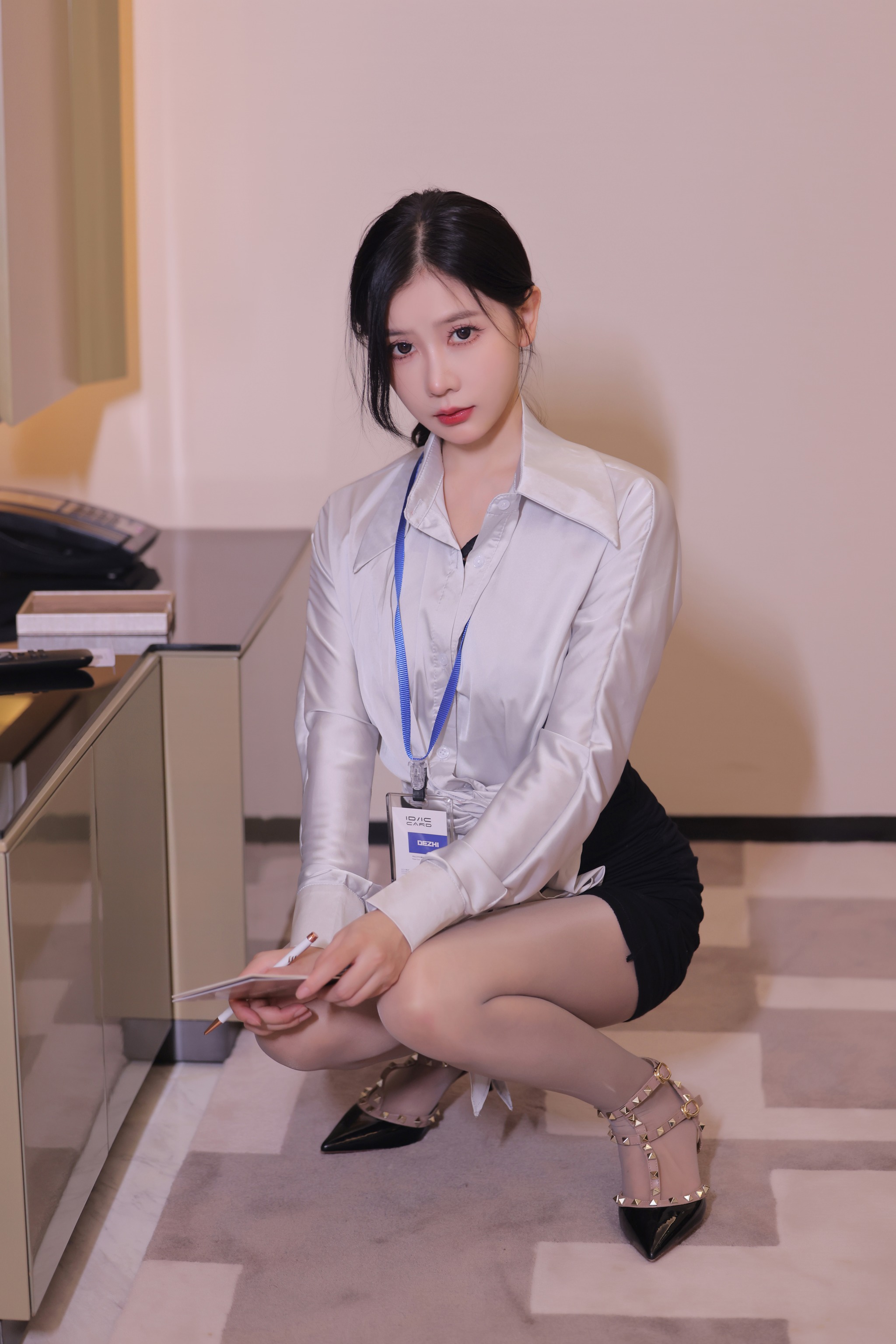 图片[1]-尹甜甜 – NO.007 内购无水印 职业OL装 [85P]-XikXak
